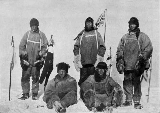 Exploradores antárticos foto antigua